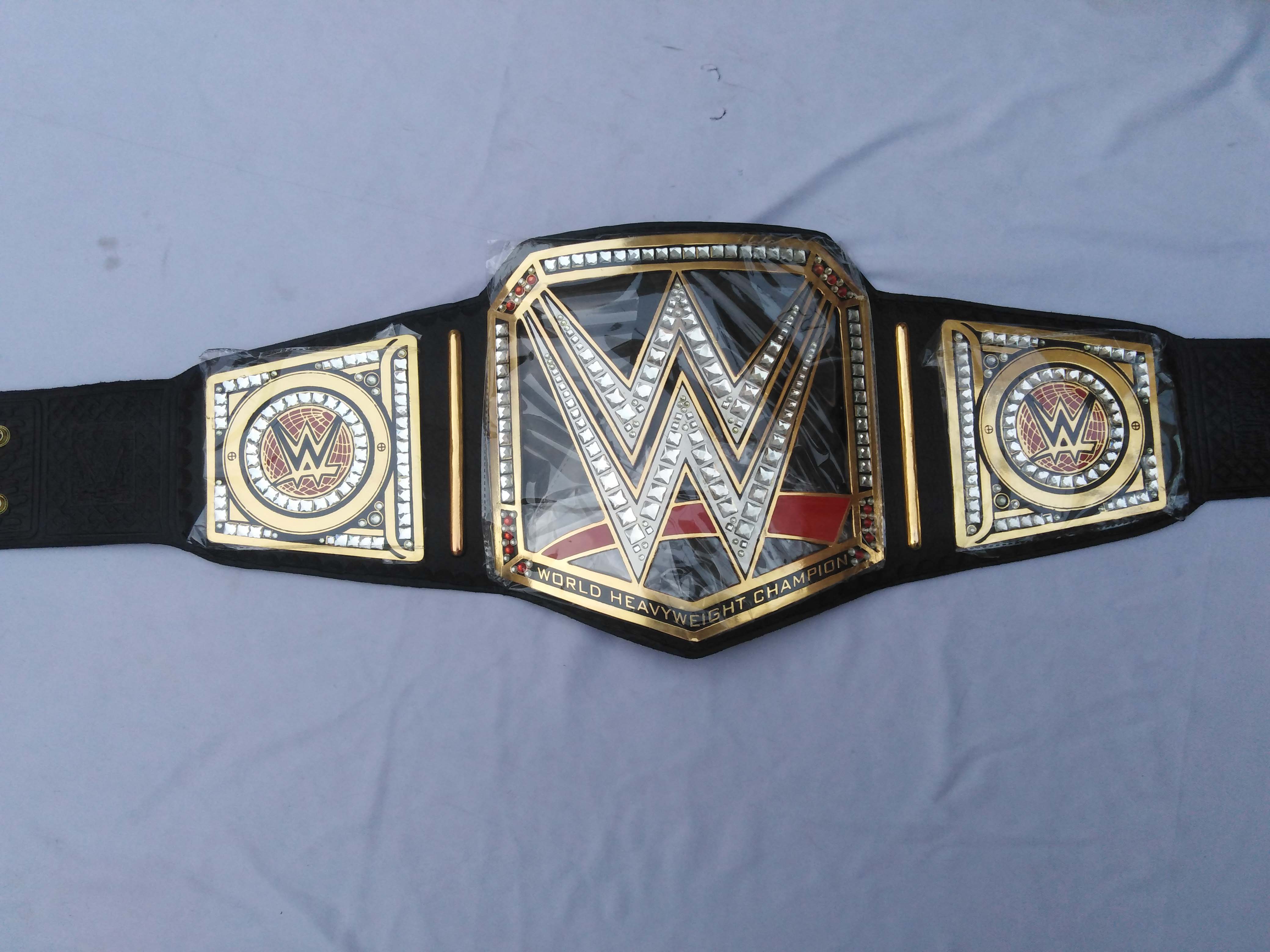 WWE WORLD HEAVYWEIGHT